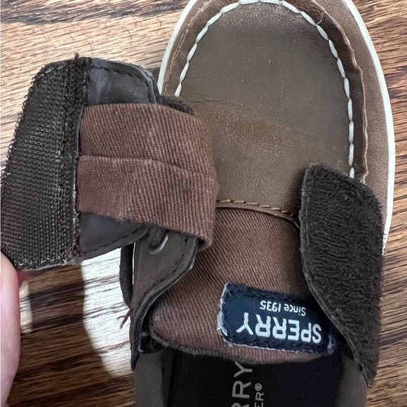Sperry Boys Loafers - Picture 2 of 6